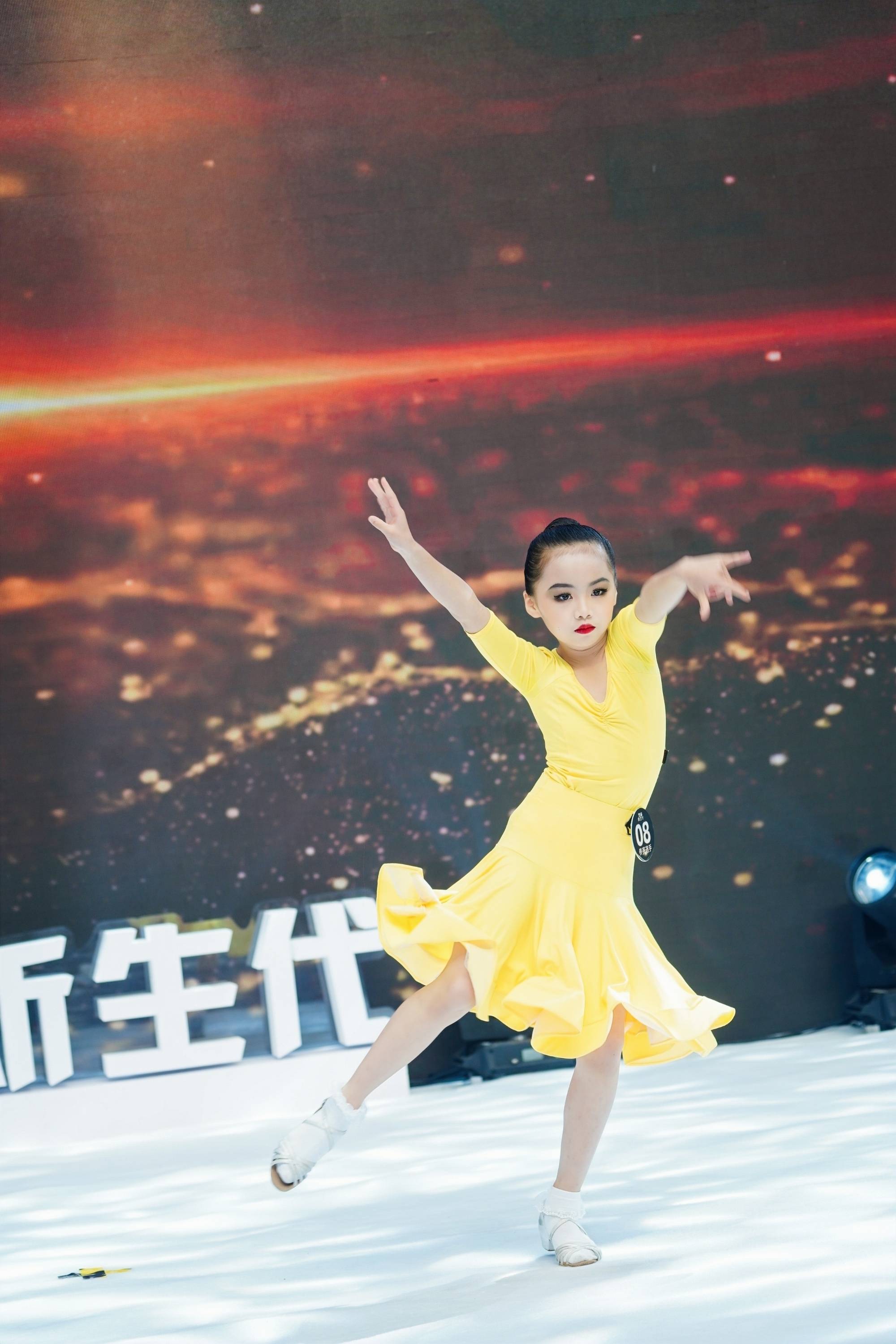 专访 | 舞林新生代广州明星 陈艺昕:站上舞台,投入最好的自己