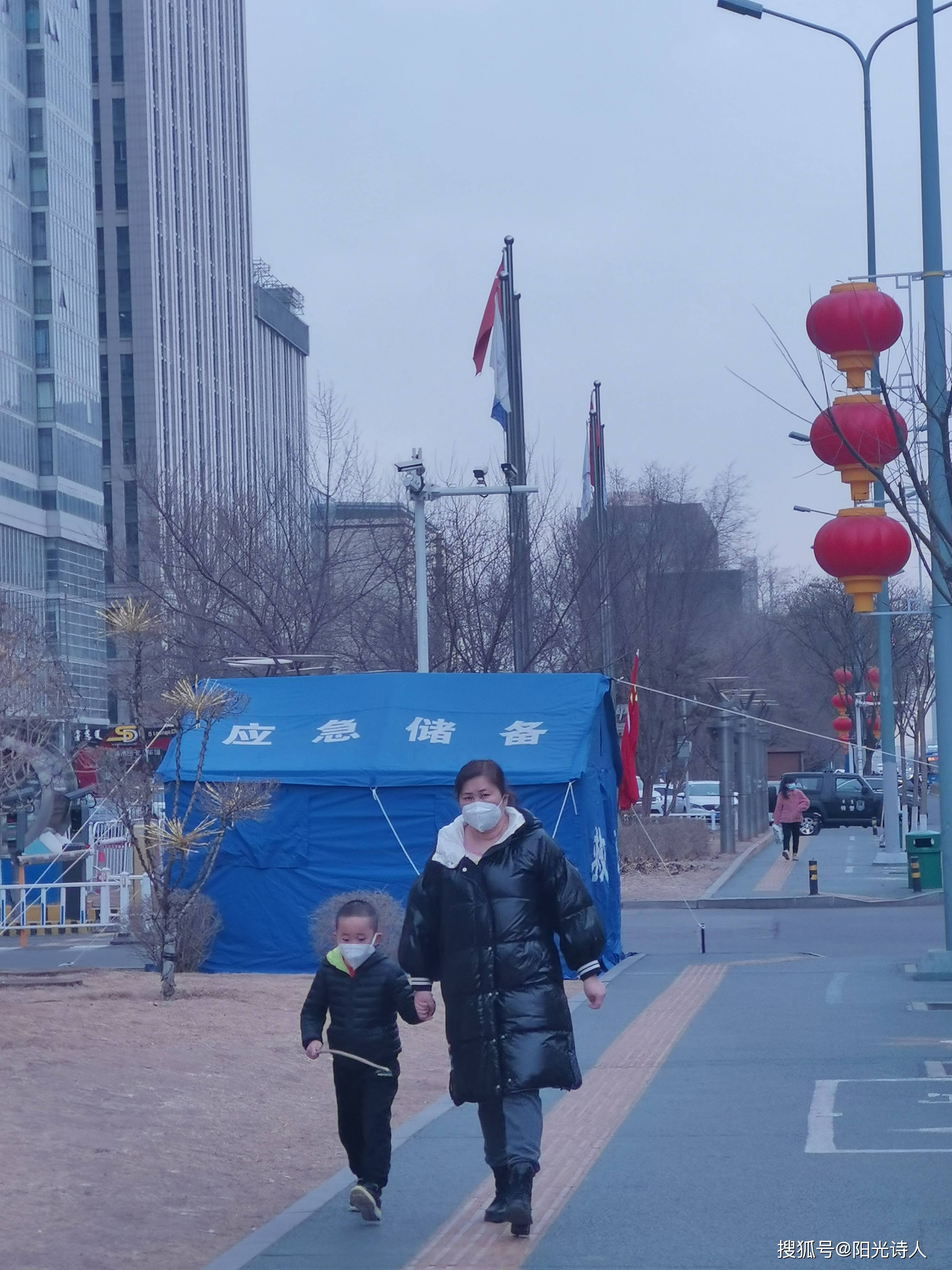 生命|解封了，才看见到处都是中国红