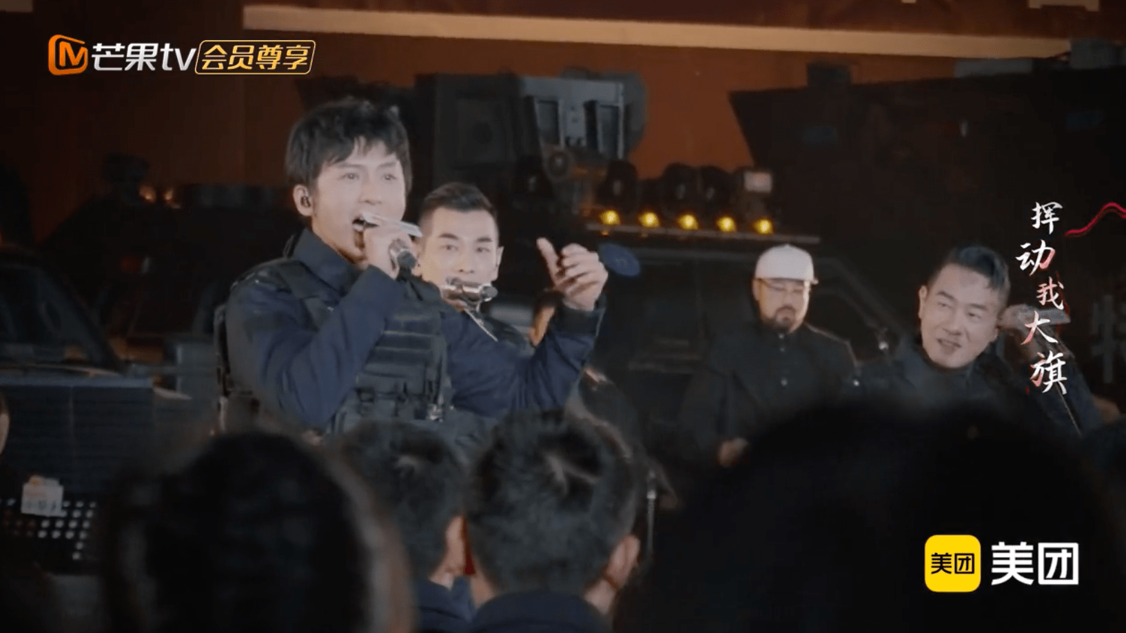 张晋|张淇京剧唱腔再度惊艳，与张晋、高瀚宇合唱《烈火战马》致敬特警