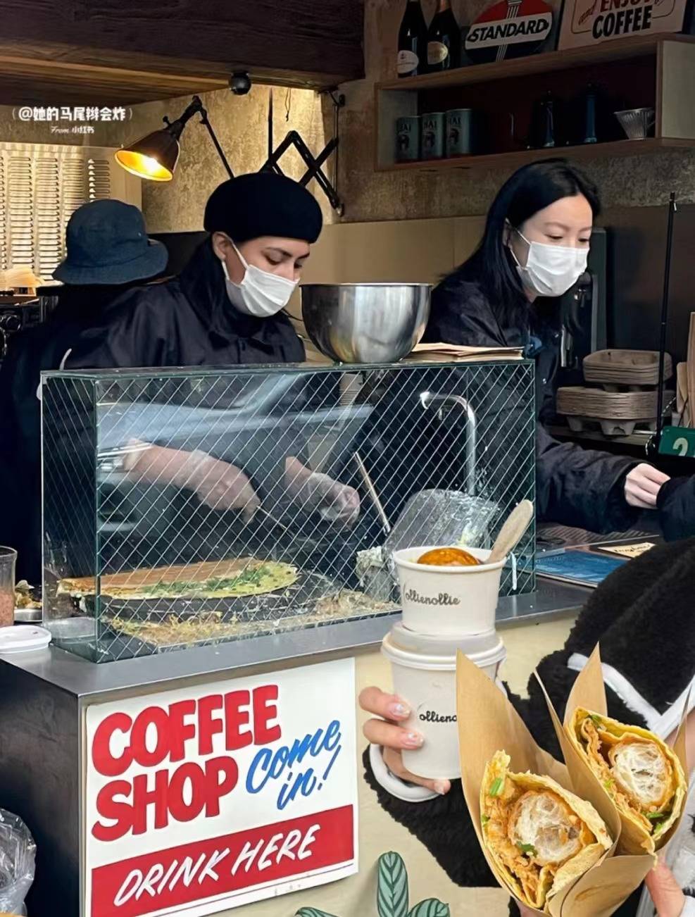煎饼配咖啡、日咖夜酒、网红咖啡排队5小时——上海咖啡内卷图鉴 | 凹凸世界