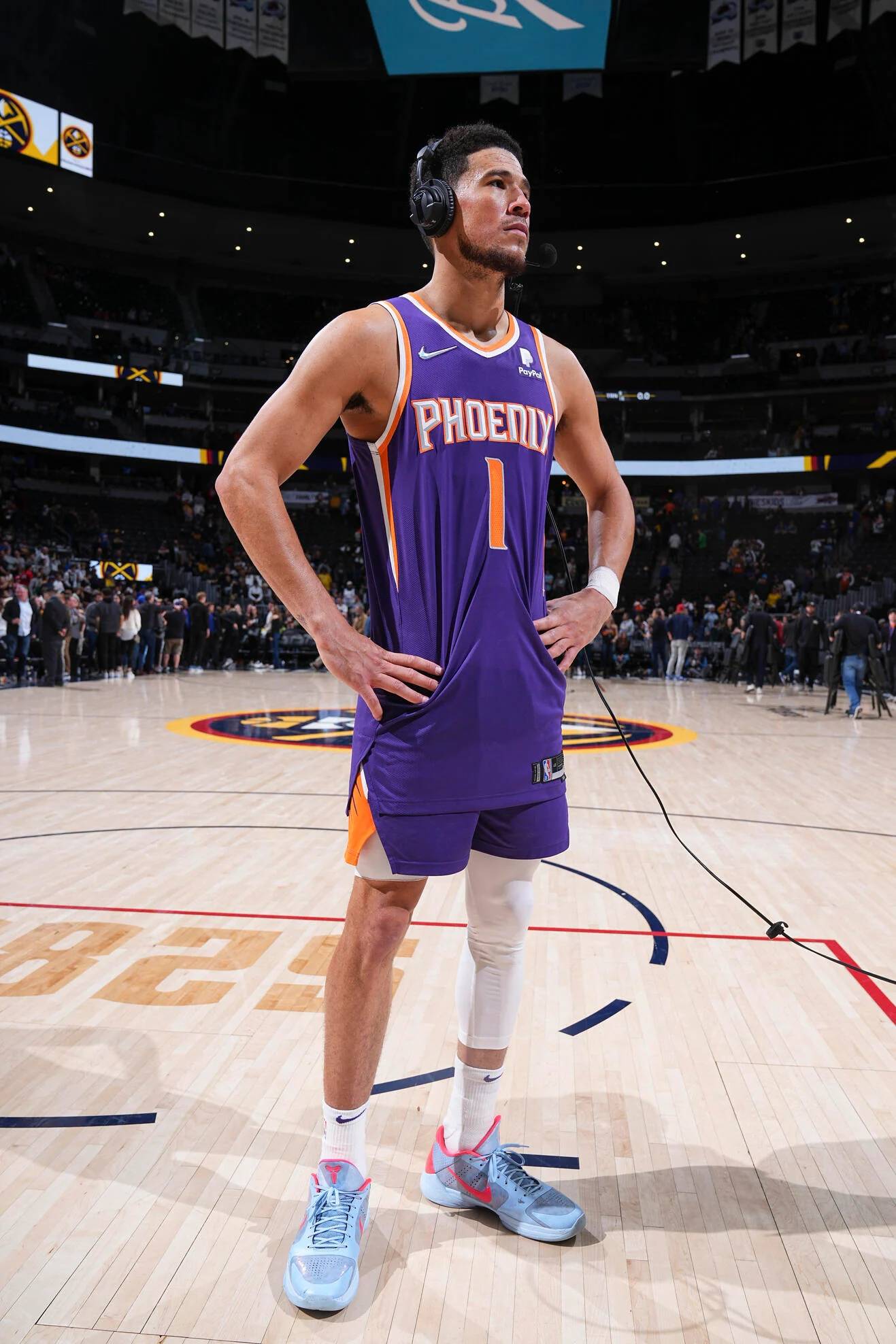 原创布克4910创7纪录3巨头82分太阳锁定第1保罗两双虎将惊艳