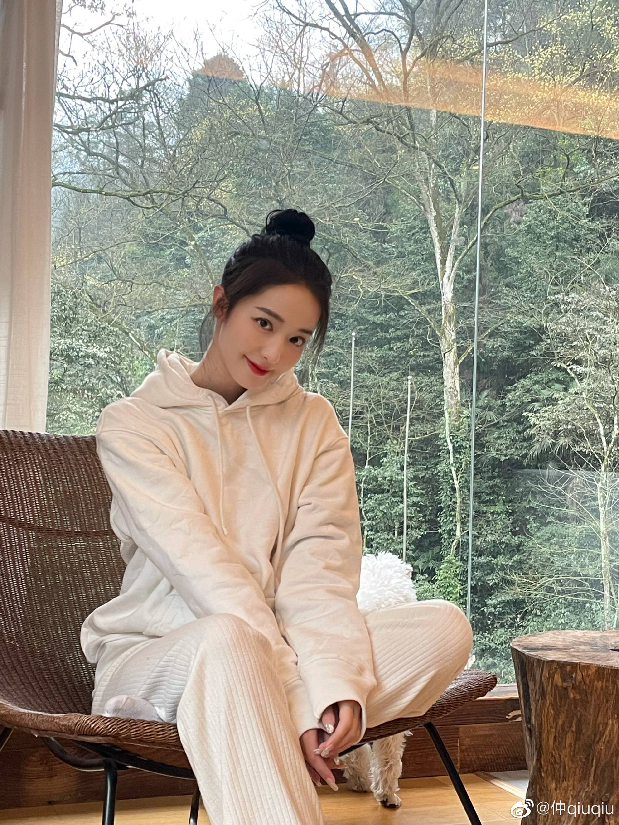 组图篮球女神秀黑丝长腿超高颜值火遍全网