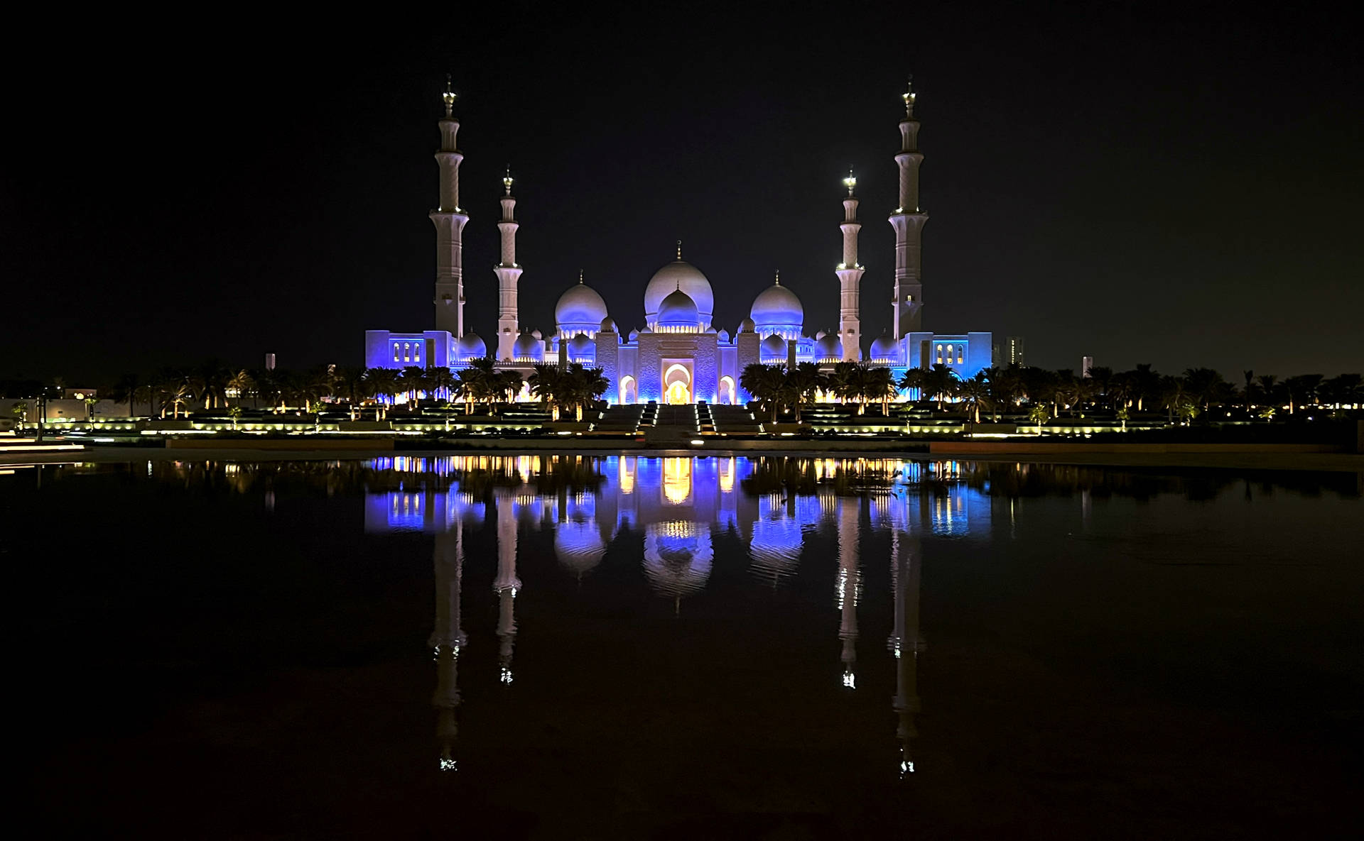 原创建筑图影82个穹顶的千柱清真寺熠熠闪光震撼迷人