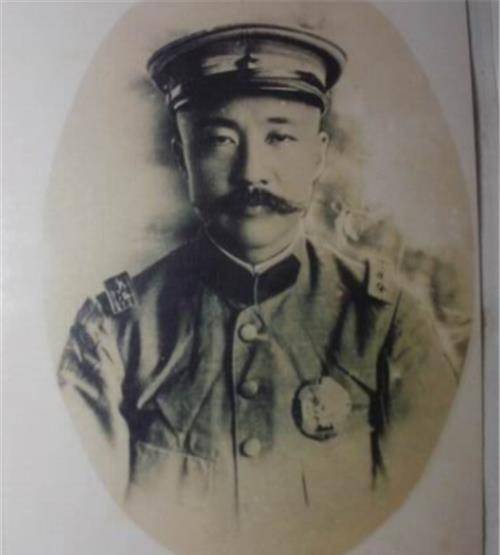 大哥却垂涎弟媳貌美设计陷害弟弟,与弟媳连生10娃_李烈钧_龚永_华世琦