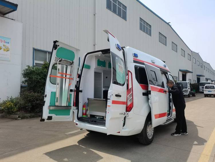 现车供应奔驰负压救护车多少钱一辆