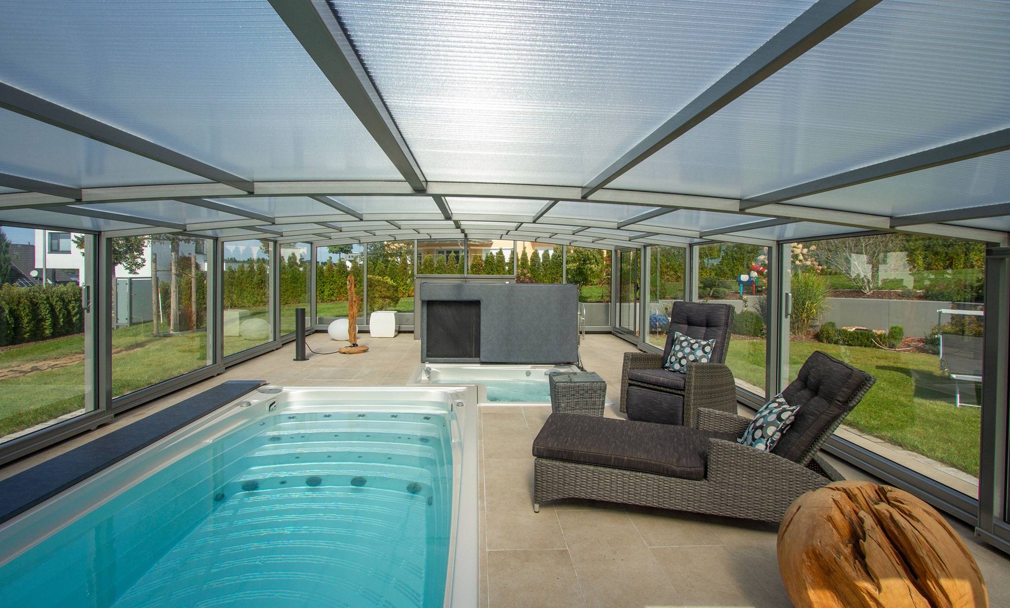 游泳池移动阳光房选购指南