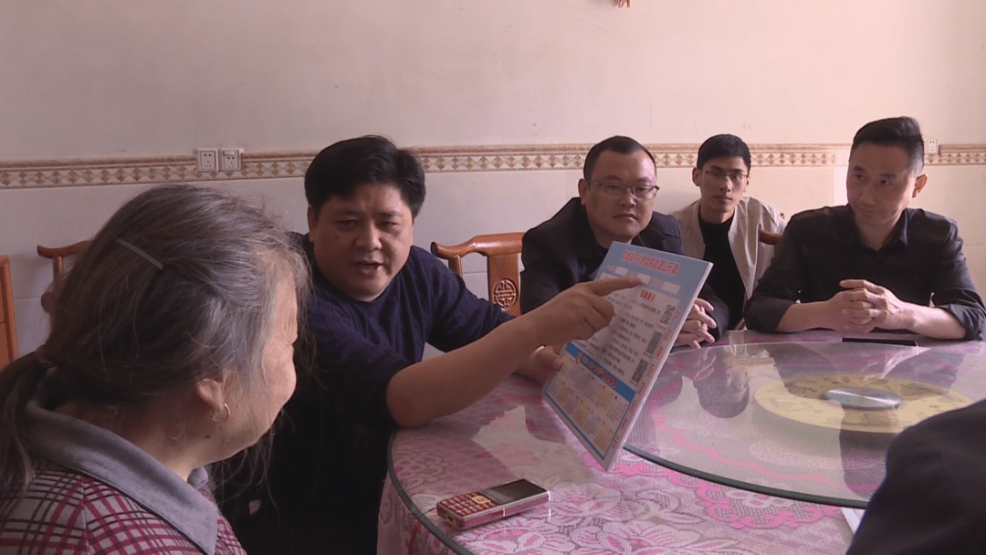 广丰区霞峰镇网格化管理带动群众共建美好家园