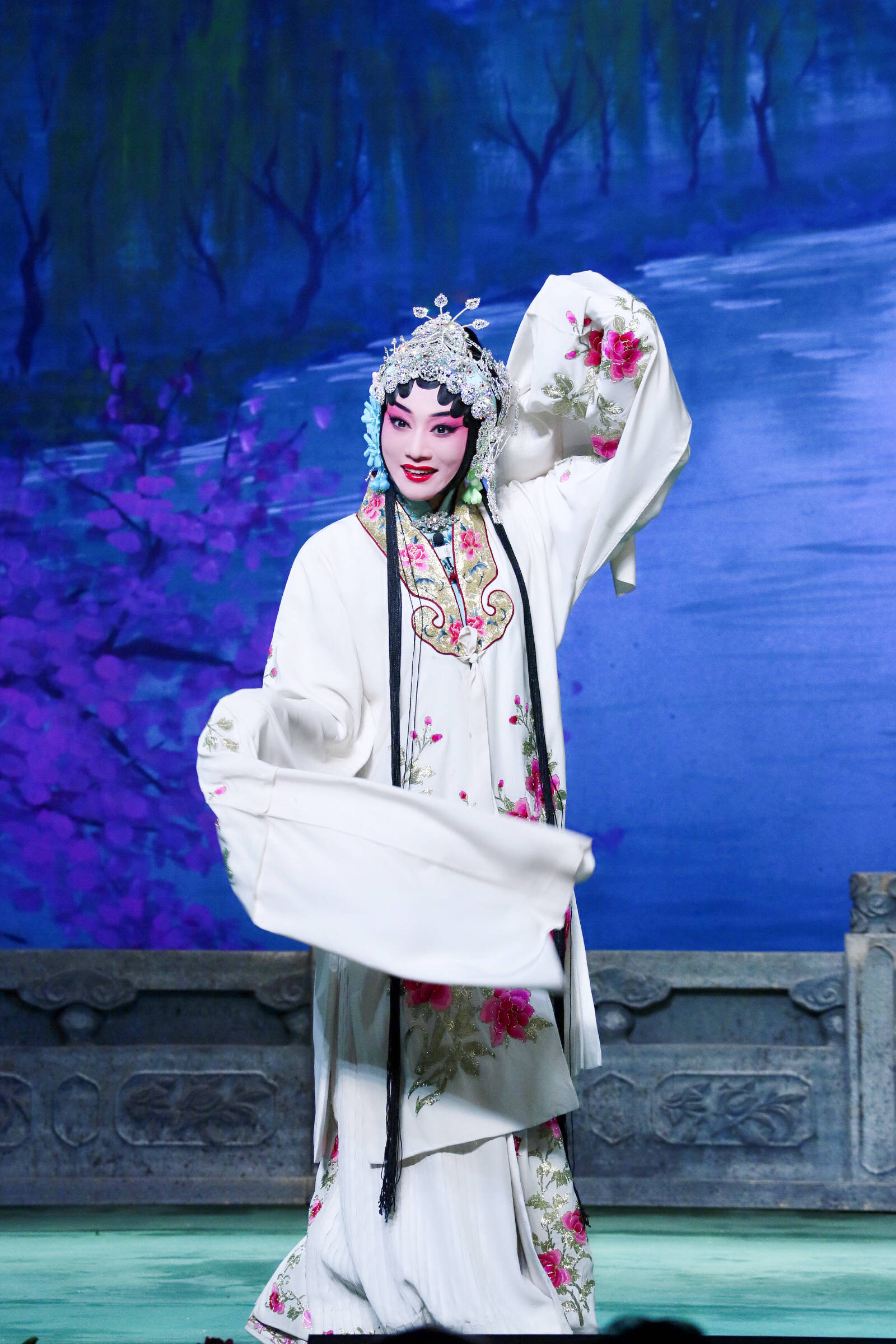 剧照欣赏:邮册设计稿欣赏:路洁,北京京剧院一团青衣演员