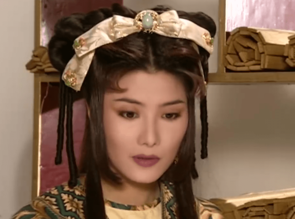 霹雳菩萨阿舍那些奇怪的衣服