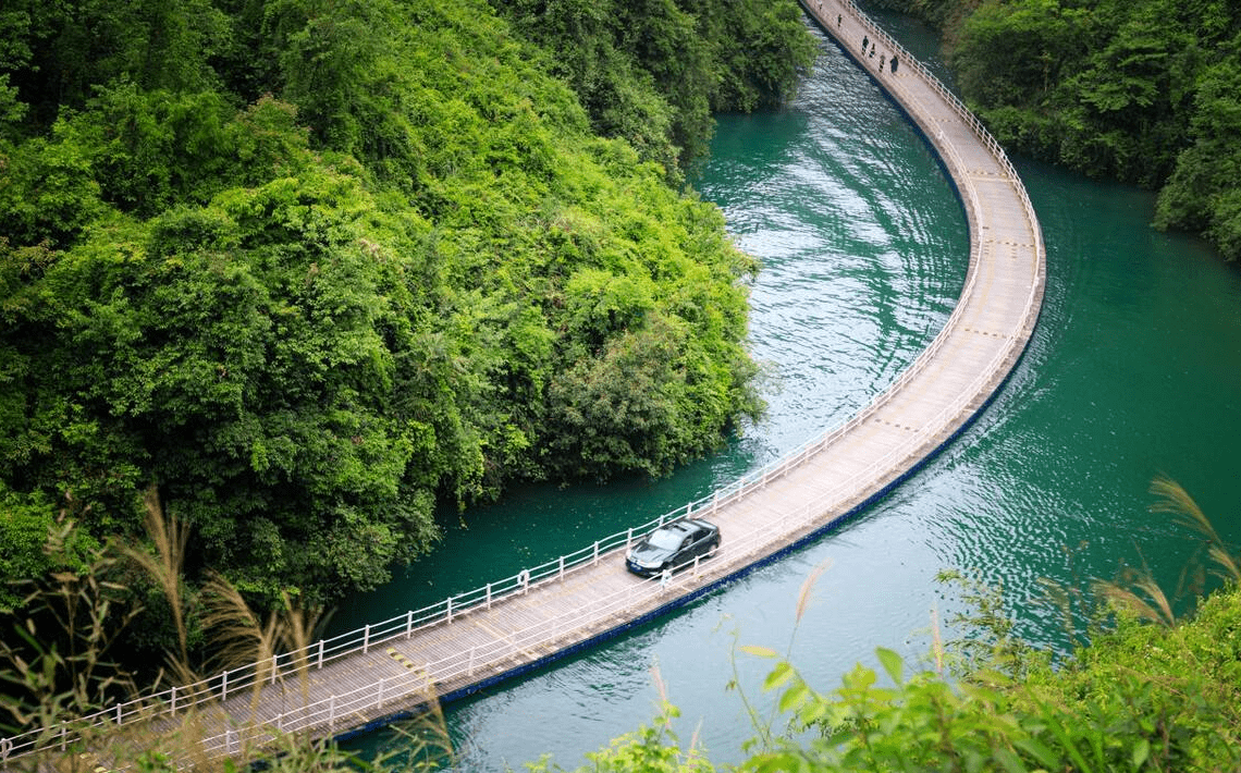 原创湖北有个称为廊桥遗梦的景区观景必须要开车前去而且中途不能停车
