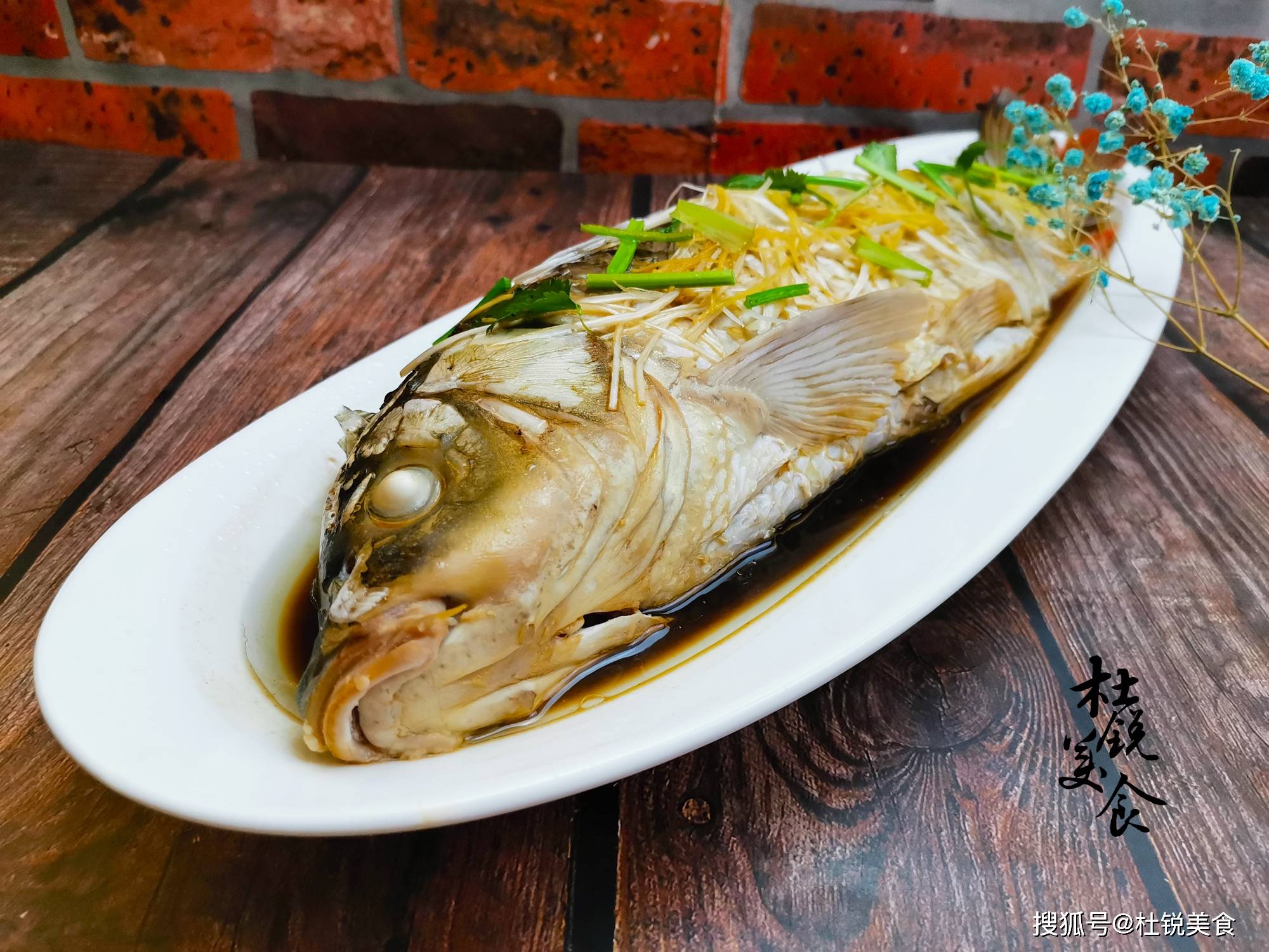 有人常做错,难怪鱼又腥又柴_鱼菜_鱼肉_宴席