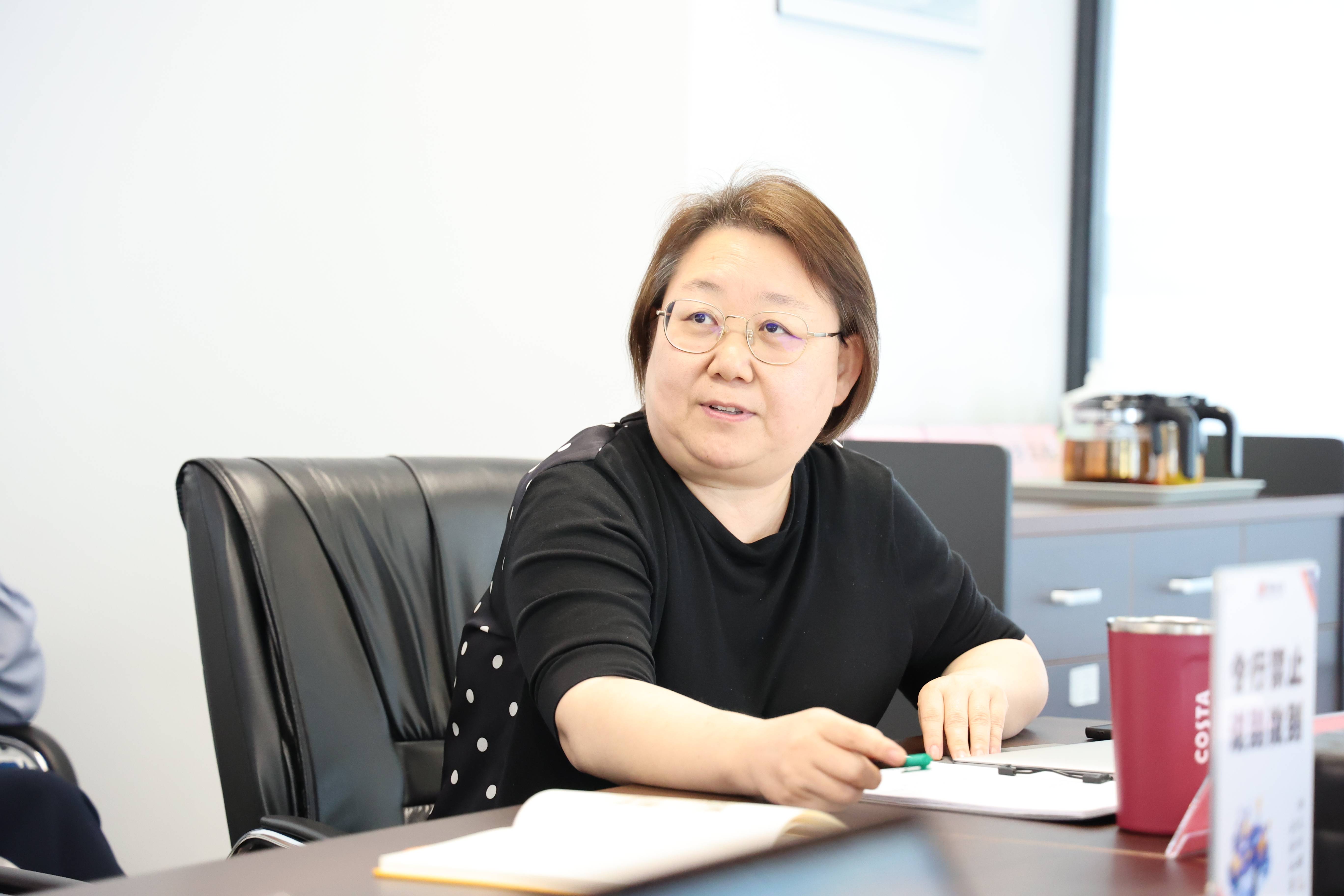 孙玉萍董事长对会议做总结性发言,并对集团下一阶段工作提出了要求