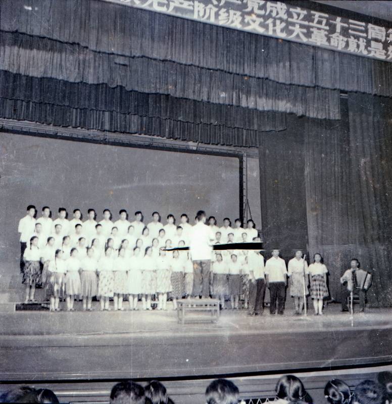 历史的记录之三原北京东风电视机厂图片资料