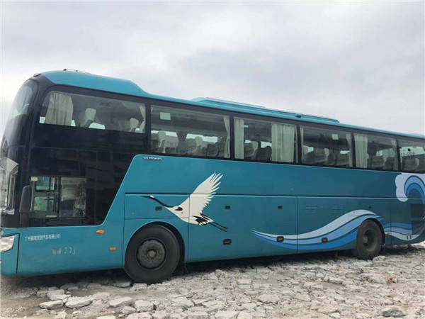 广州清远租旅游53座大巴车一天往返需要多少钱