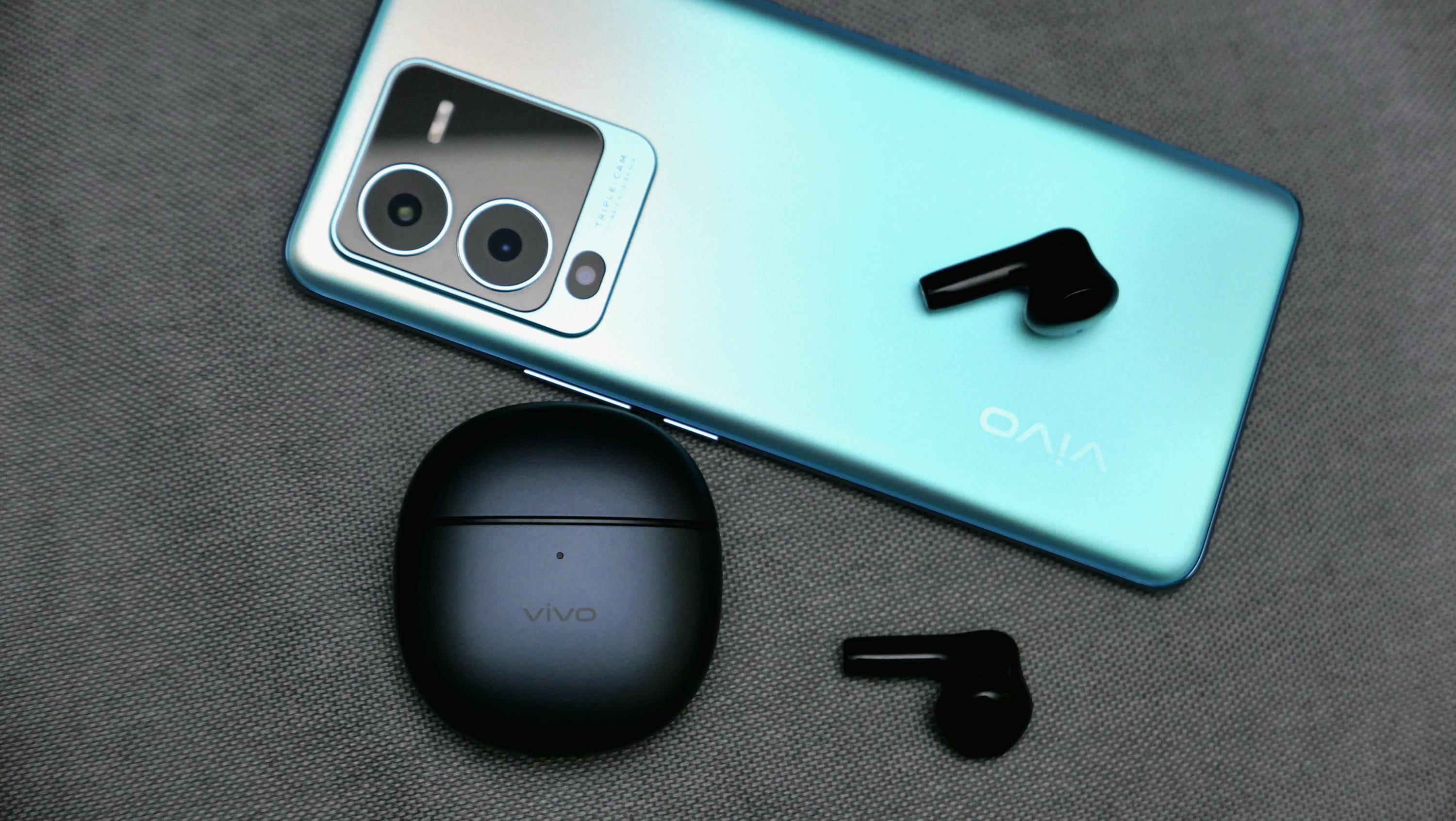 新品详评想200元以下入手个靠谱的tws耳机来自大厂的vivotwsair