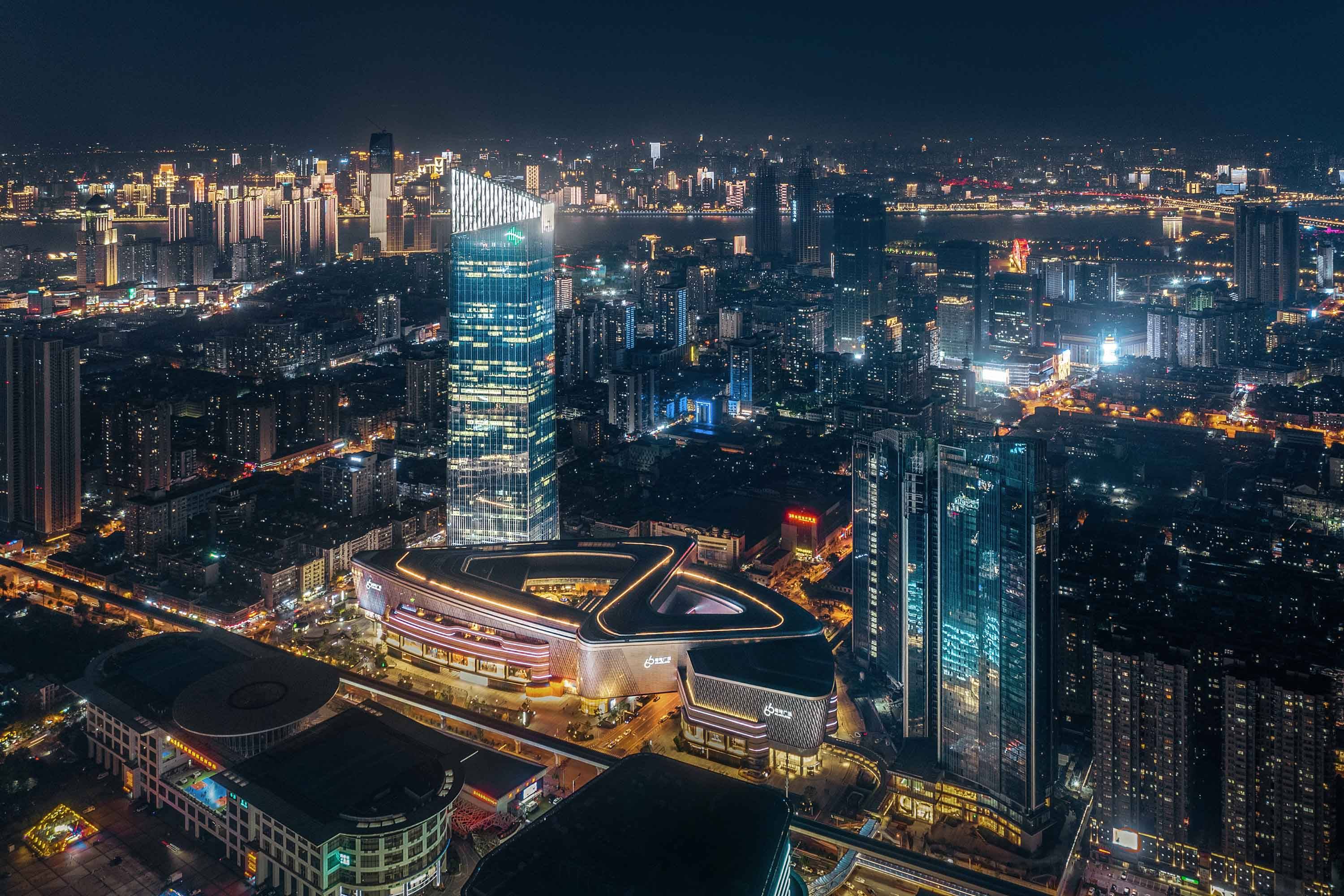 武汉恒隆广场迎来一周年盛会与江城生活共融缔造高端商业标杆