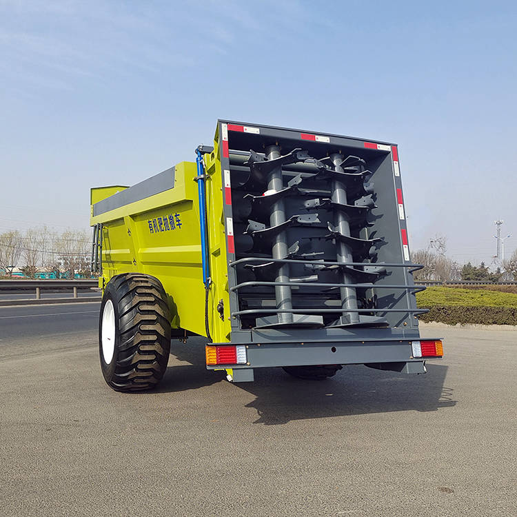 养猪场夏季环保问题畜禽尿液处理还田大连雨林沼液施肥机液态施肥罐车