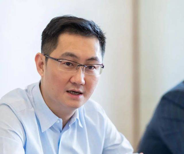 马化腾工作图片马化腾日常生活穿衣图片下面我们来看下马化腾穿衣情况