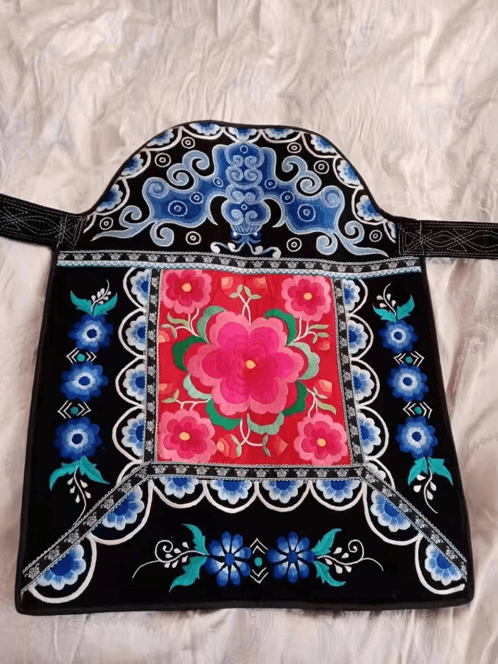 永仁民族刺绣萍丽彝绣