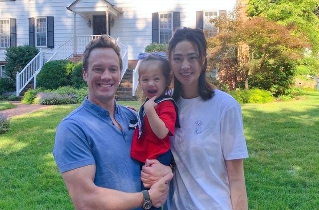 恭喜马蕴雯!定居美国豪宅,白人丈夫年入千万,女儿认郎平做奶奶