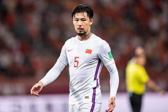 唯一被穆帅钦点有望在切尔西踢球的人:张琳芃_中国_沈沦_年铁尉