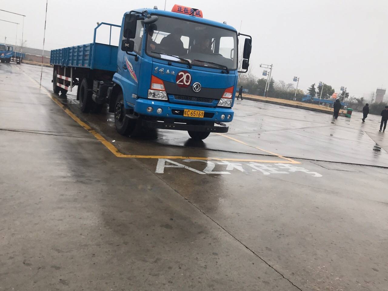 在考试中总之,考取b2驾照是需要驾驶人在拥有健康的身体素质之外,还