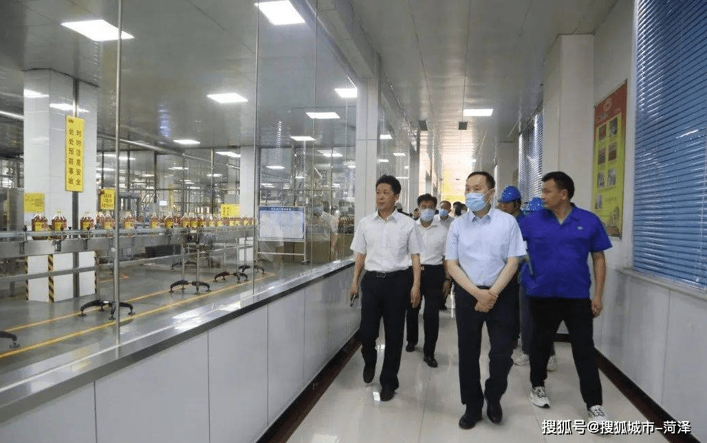 县郑营市场监管所,古泉市场监管所等地调研,参观企业展厅,生产车间