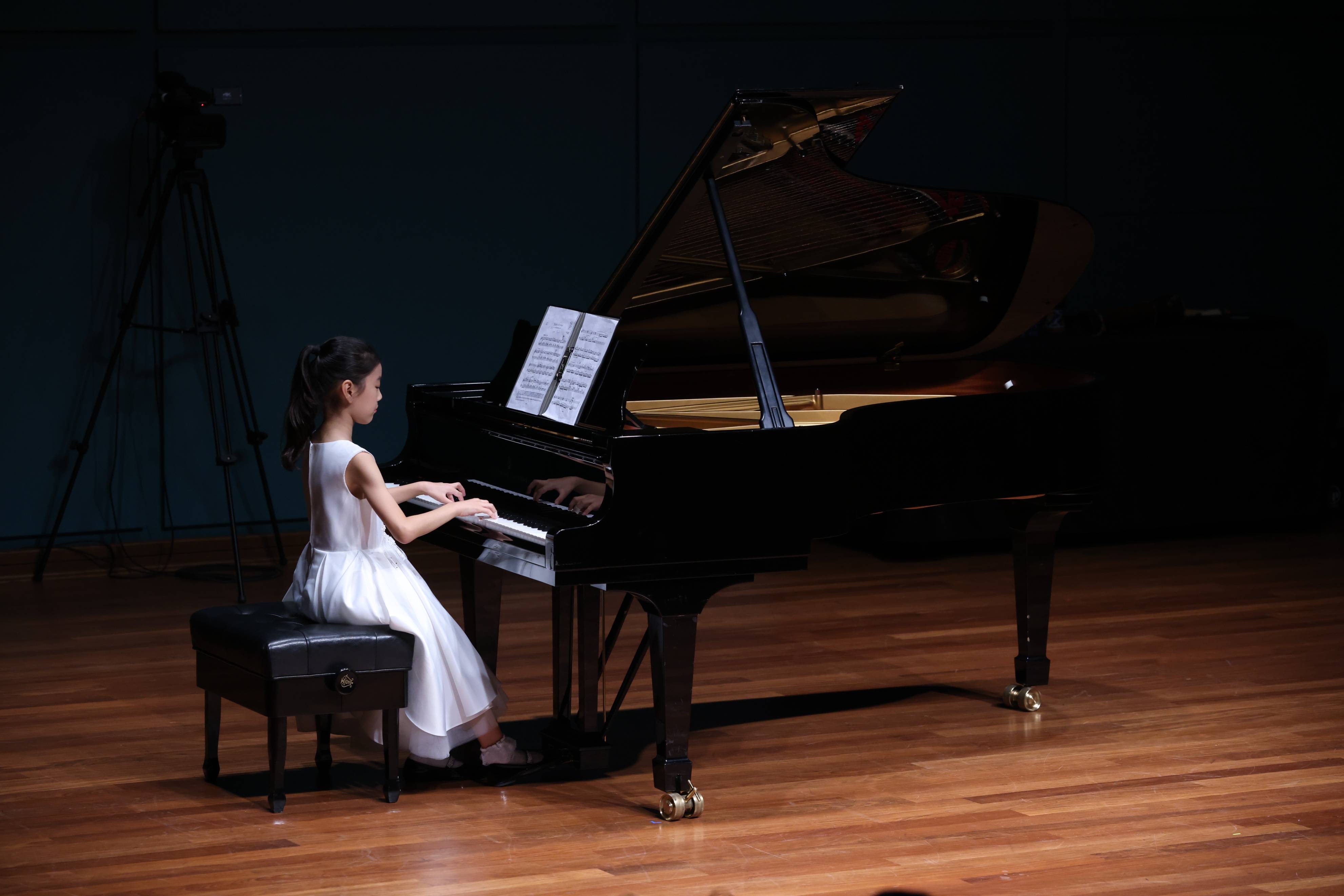 小乐队合奏部分:—「 在成长中成就,在成就中成长 」· end ·.