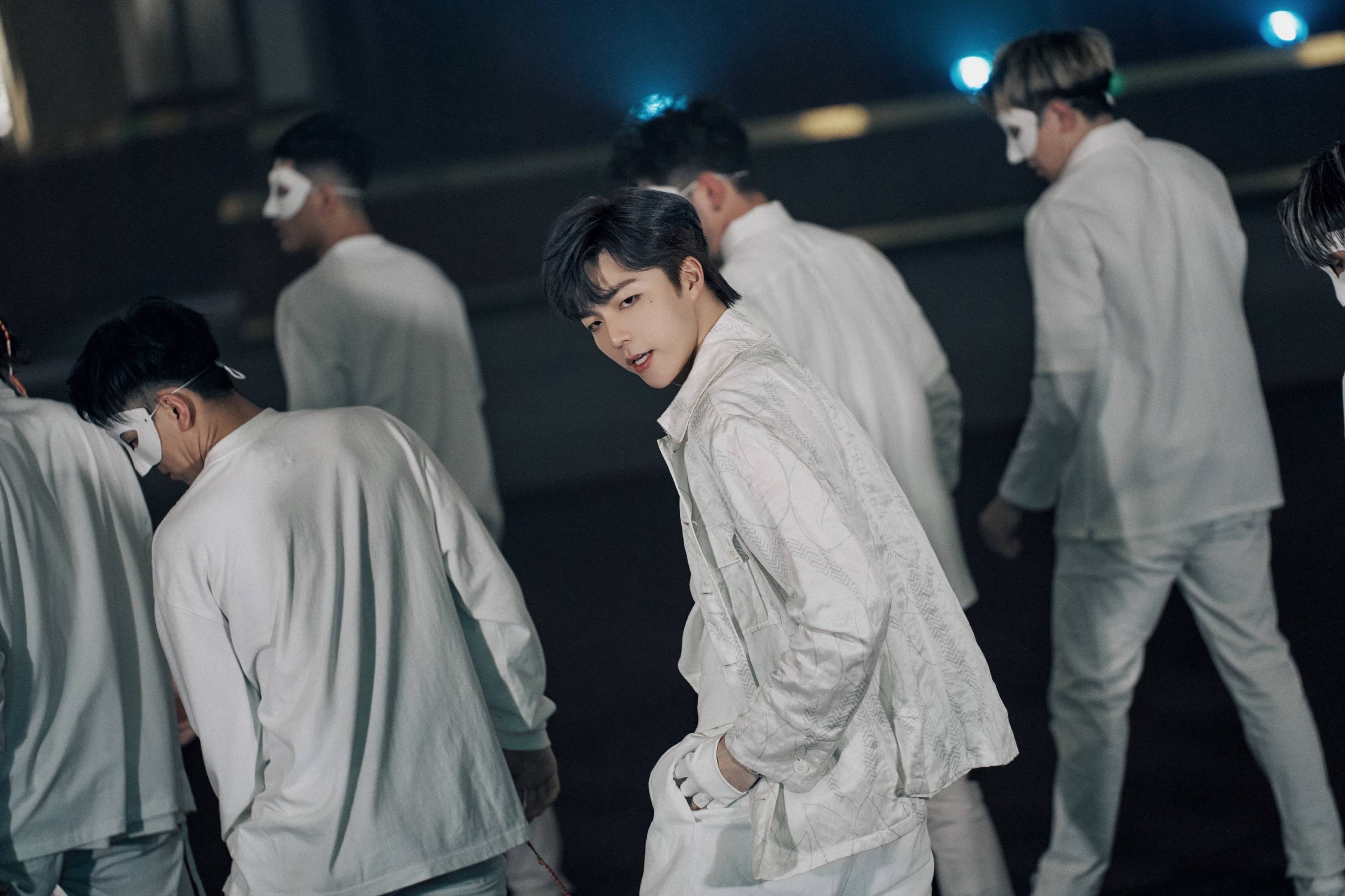 陈立农第二张个人专辑《日心说 the heliocentrism》