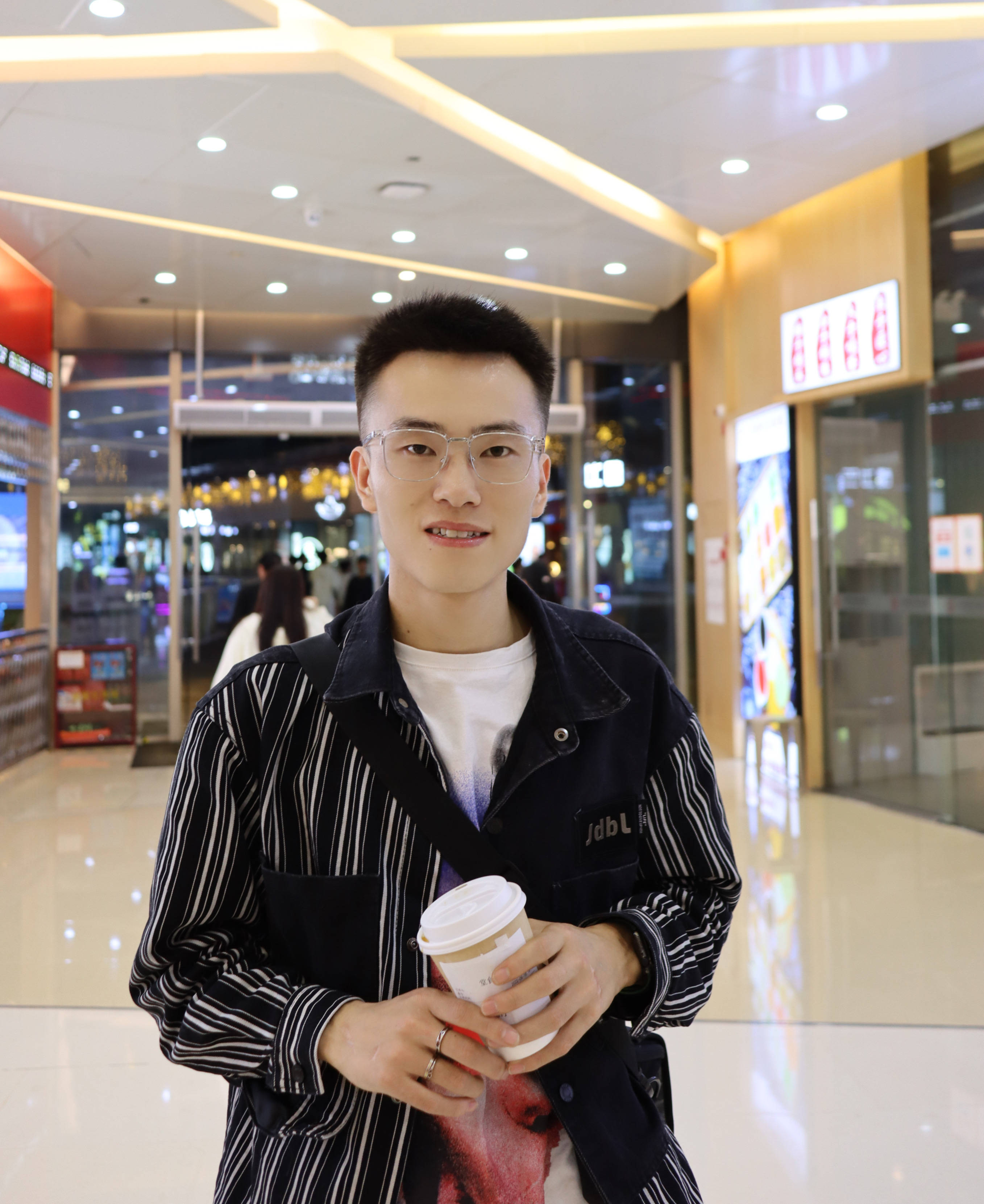 90后青年诗人洪绍乾笔若2022生活图集