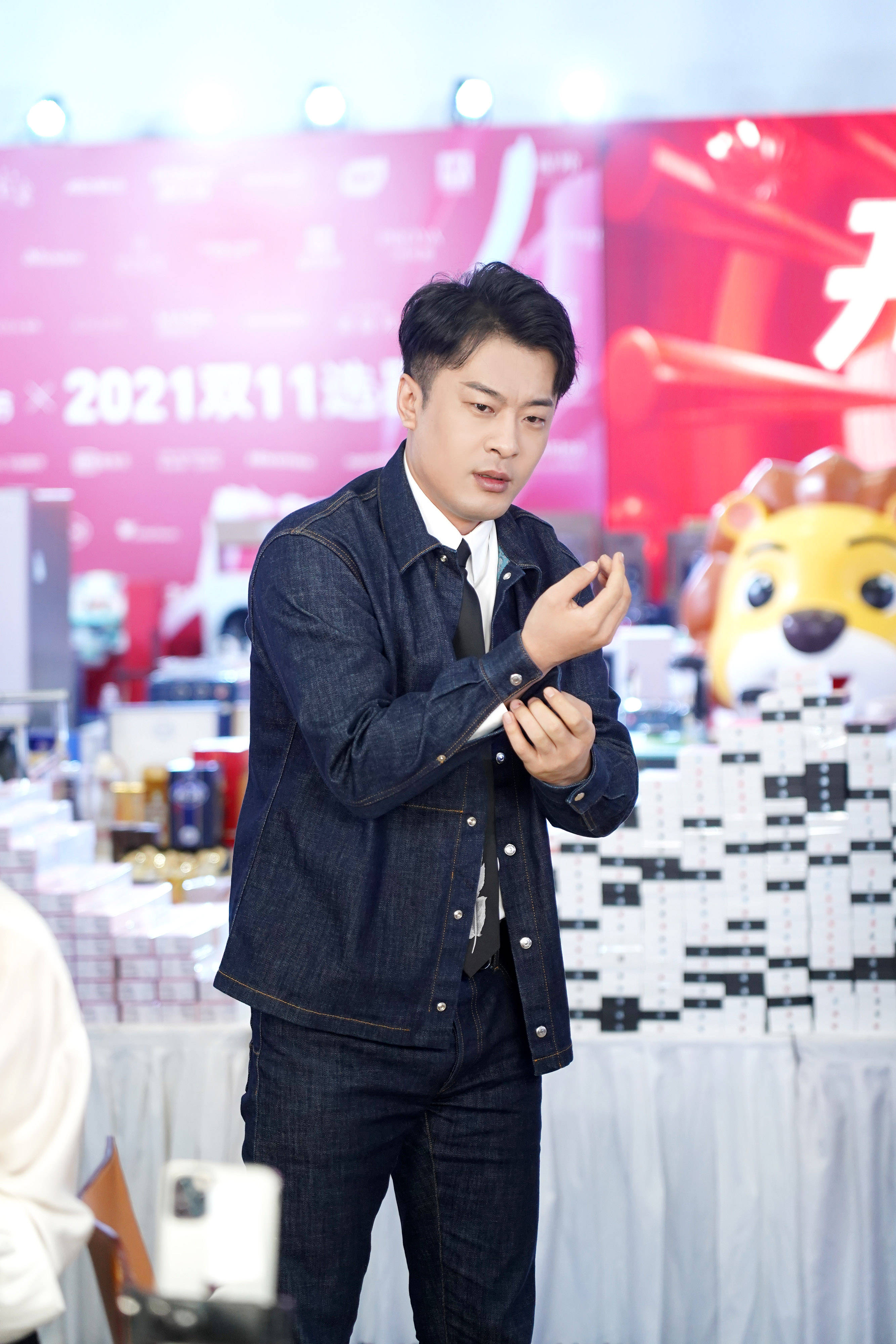 比如在赈灾援助领域,辛巴辛有志充分利用辛选的自身优势和社会影响力