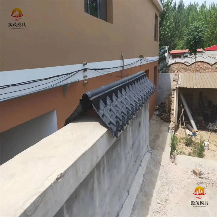 连体式围墙帽模具彻底解决了传统古建瓦空隙大,吸水率高,易积灰生苔
