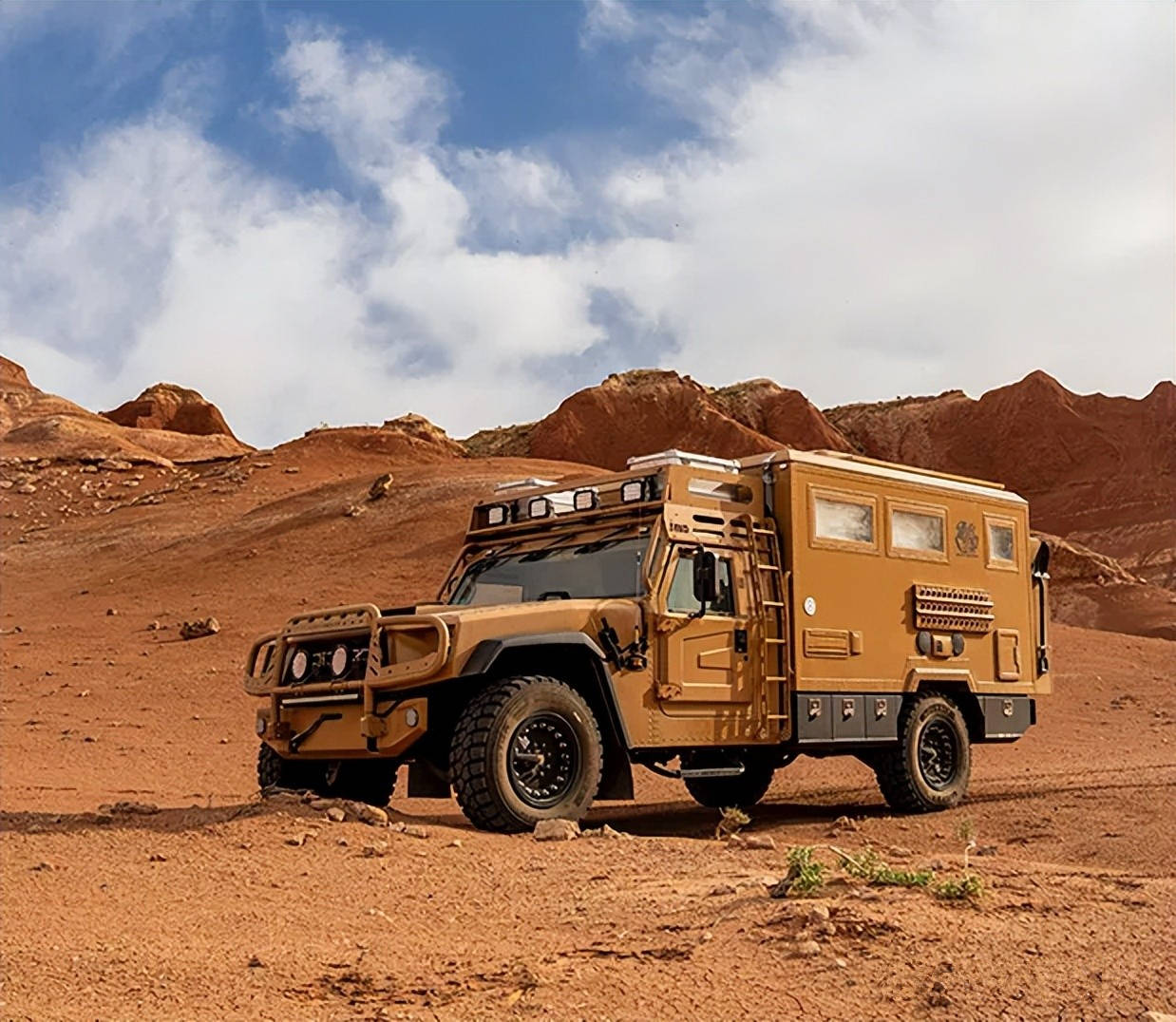 东风猛士越野房车上市,售价118万元,装甲感满满_搜狐汽车_搜狐网