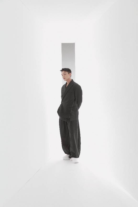 世界无界|croquis(速写)2022年全新秋季系列"光和边界"上市_刘亚仁