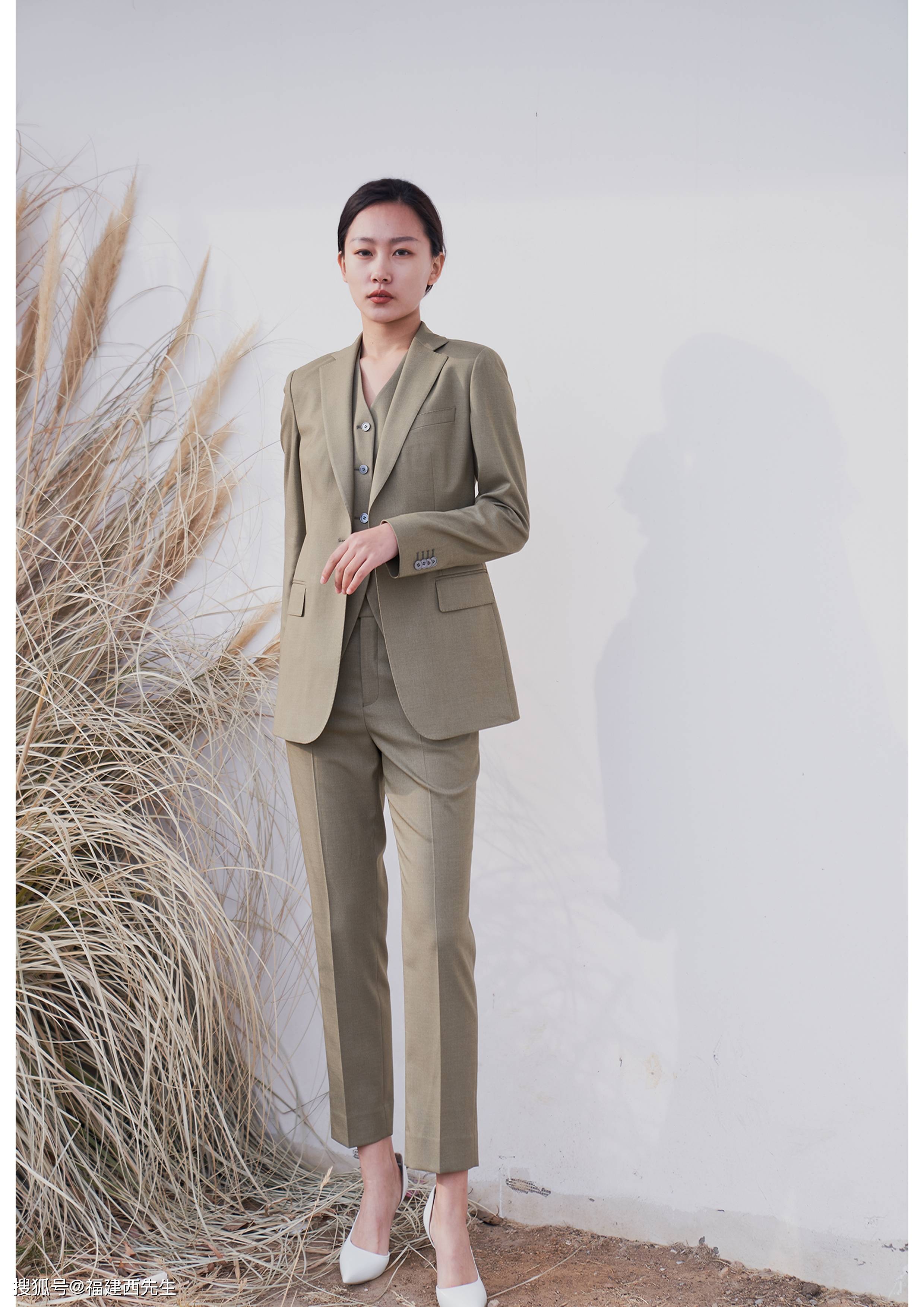 福州mrc西服定制女装浪漫的本质是实用与舒适