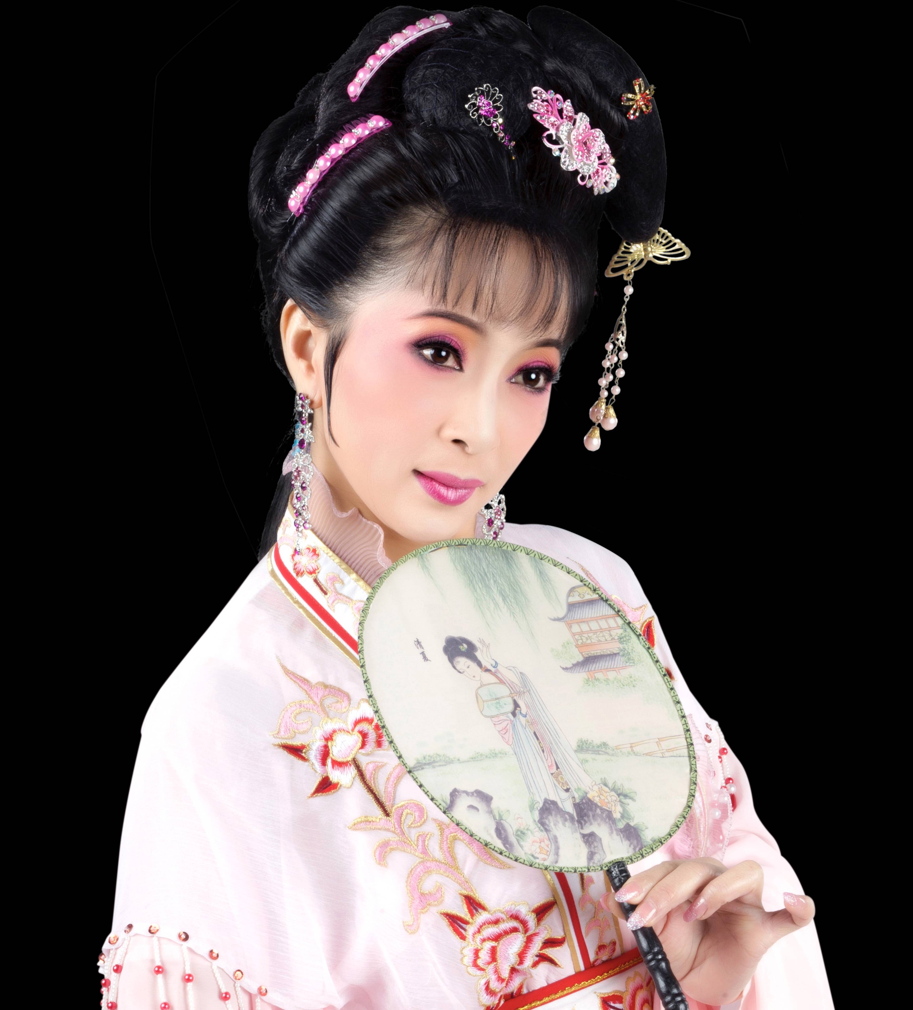 剧照欣赏:邮册设计稿欣赏:杨丽琼师承著名花灯表演艺术家史宝凤,主工