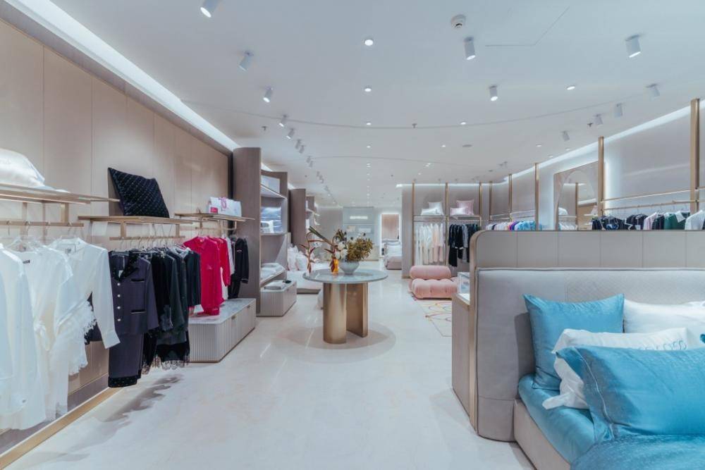 silkymiracle品牌诞生于英国,2018在上海恒隆广场开设中国首家品牌