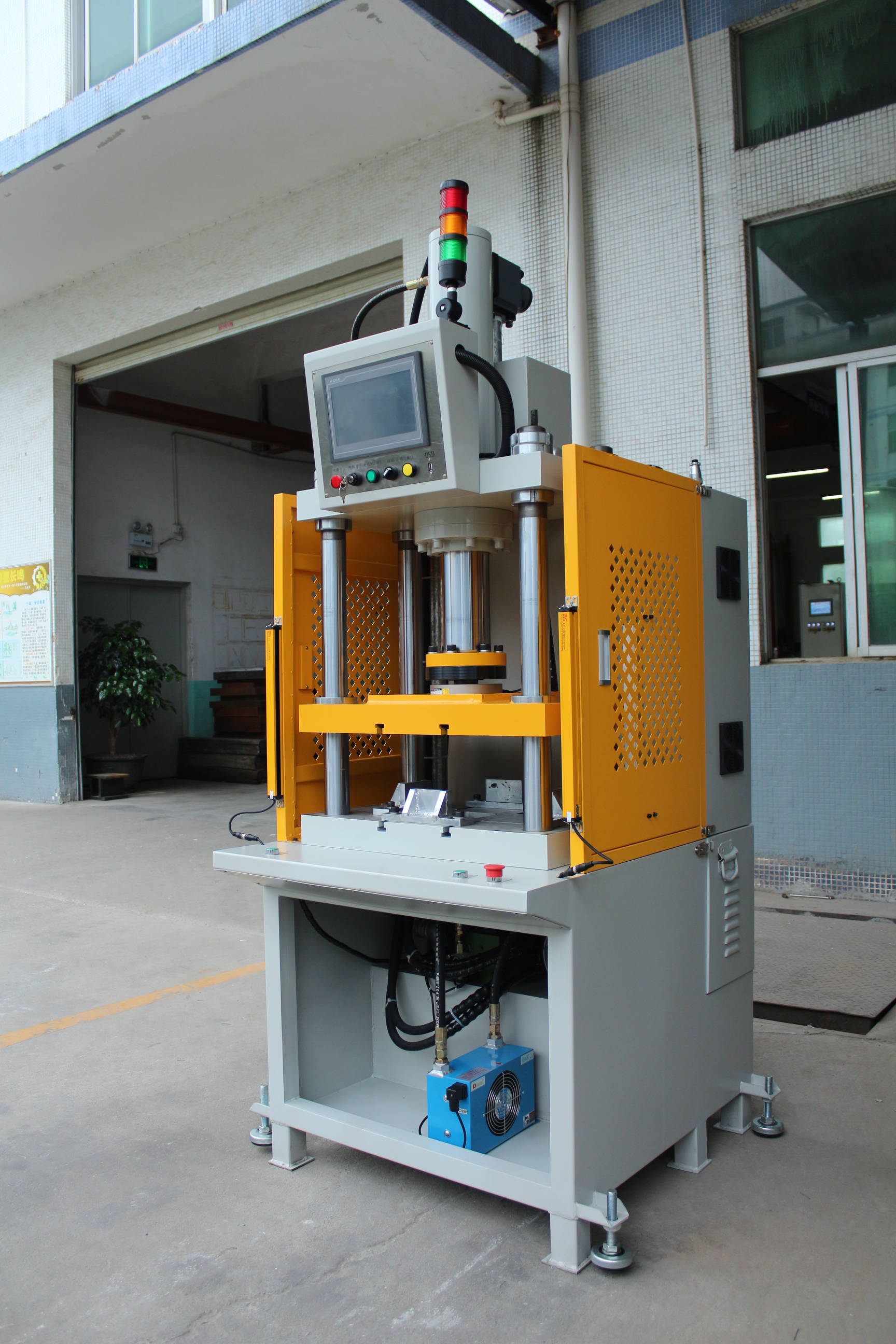 江西四柱伺服油压机的特点_液压_台铭_可任意