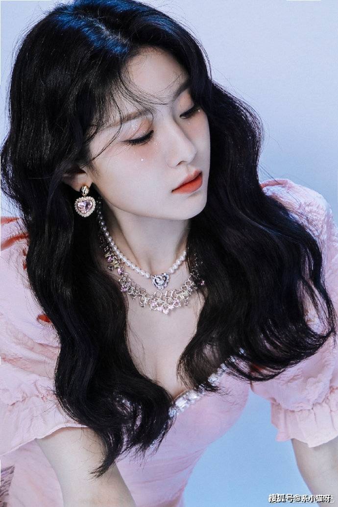 王子璇写真好美，给人印象深刻，别放大第三张图片