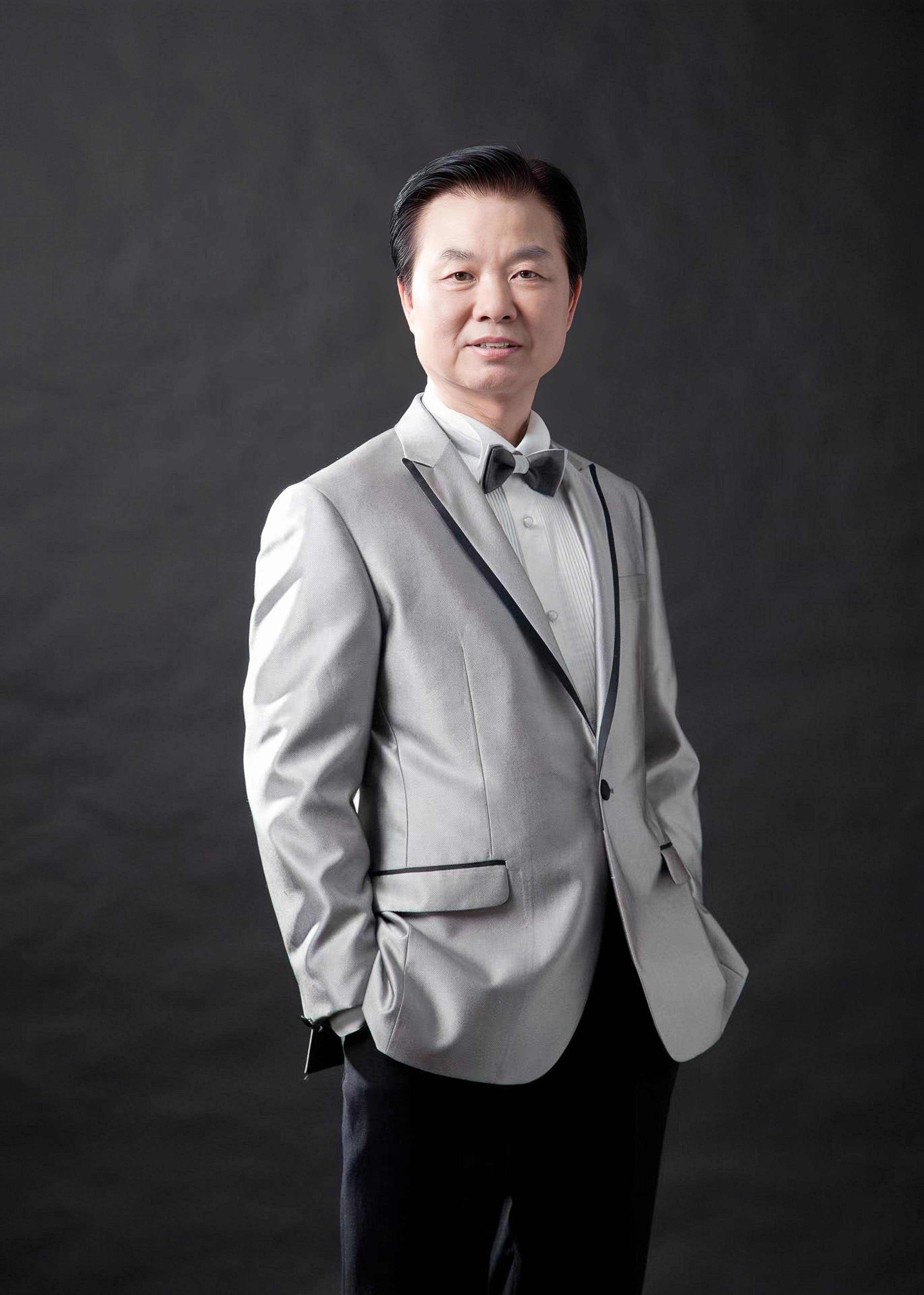 艺术为了和平国际和平艺术家推选人物黄伟林