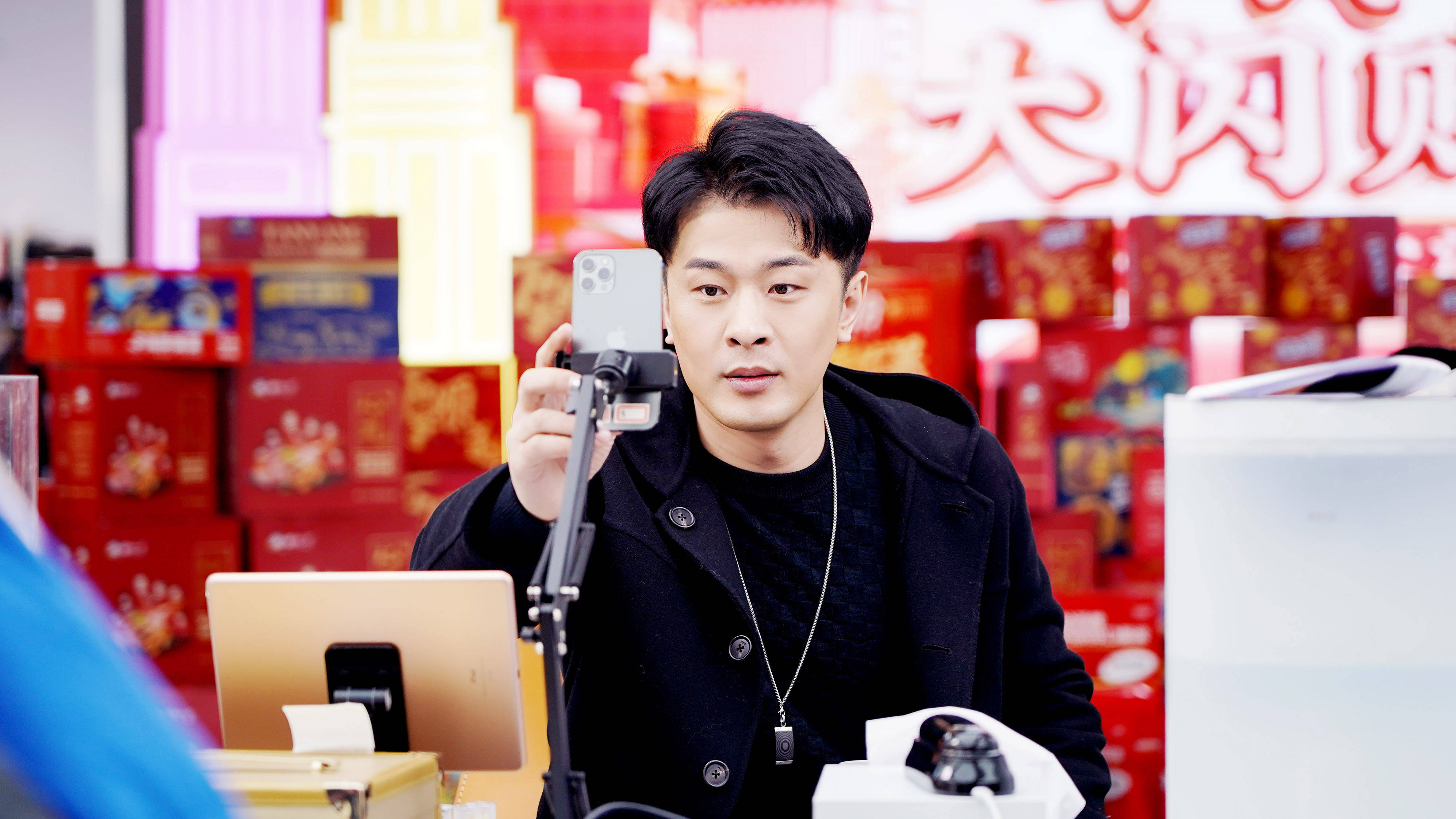 辛巴辛有志稳步推进辛选人才培养计划,平桥志愿者烈日下的坚守_直播