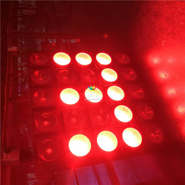 led矩阵灯 舞台矩阵灯 25头led矩阵灯大型舞台灯光-搜狐大视野-搜狐新闻