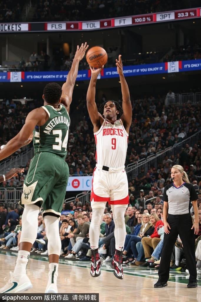 雄鹿双加时险胜劲旅震撼全场