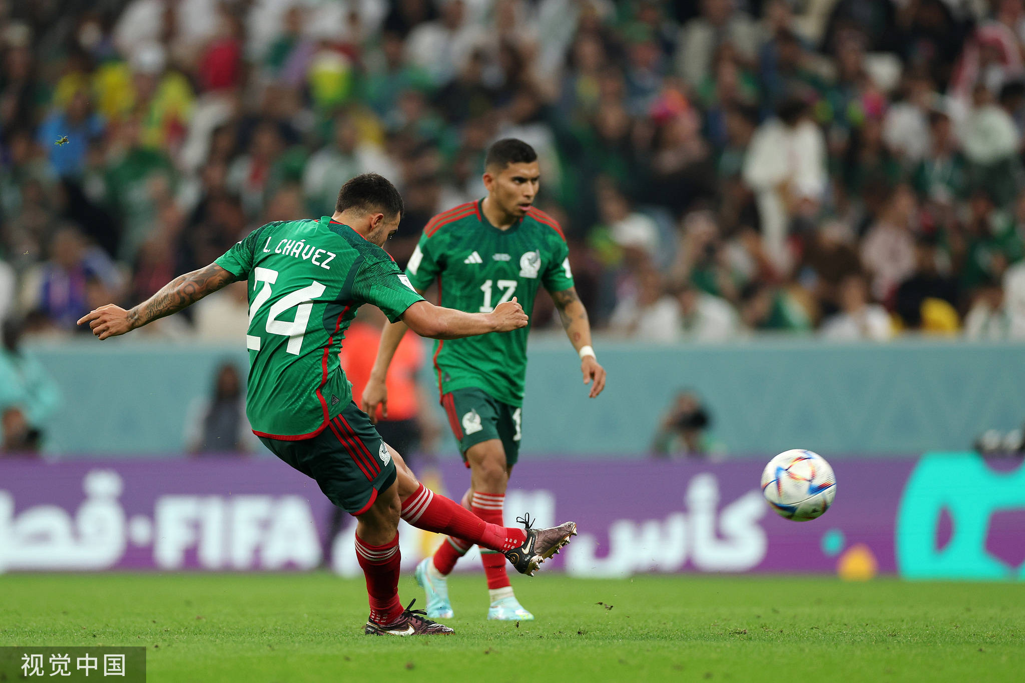 世界杯-查韦斯任意球破门 墨西哥2-1沙特双双出局