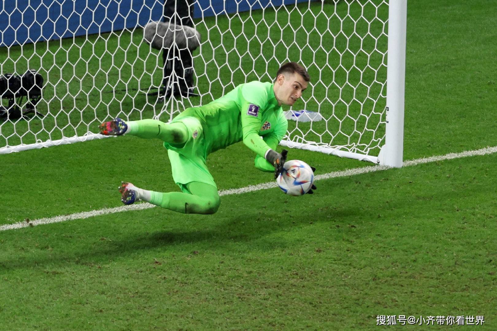 门神3扑点球-克罗地亚总分4-2淘汰日本队晋级8强-搜狐大视野-搜狐新闻