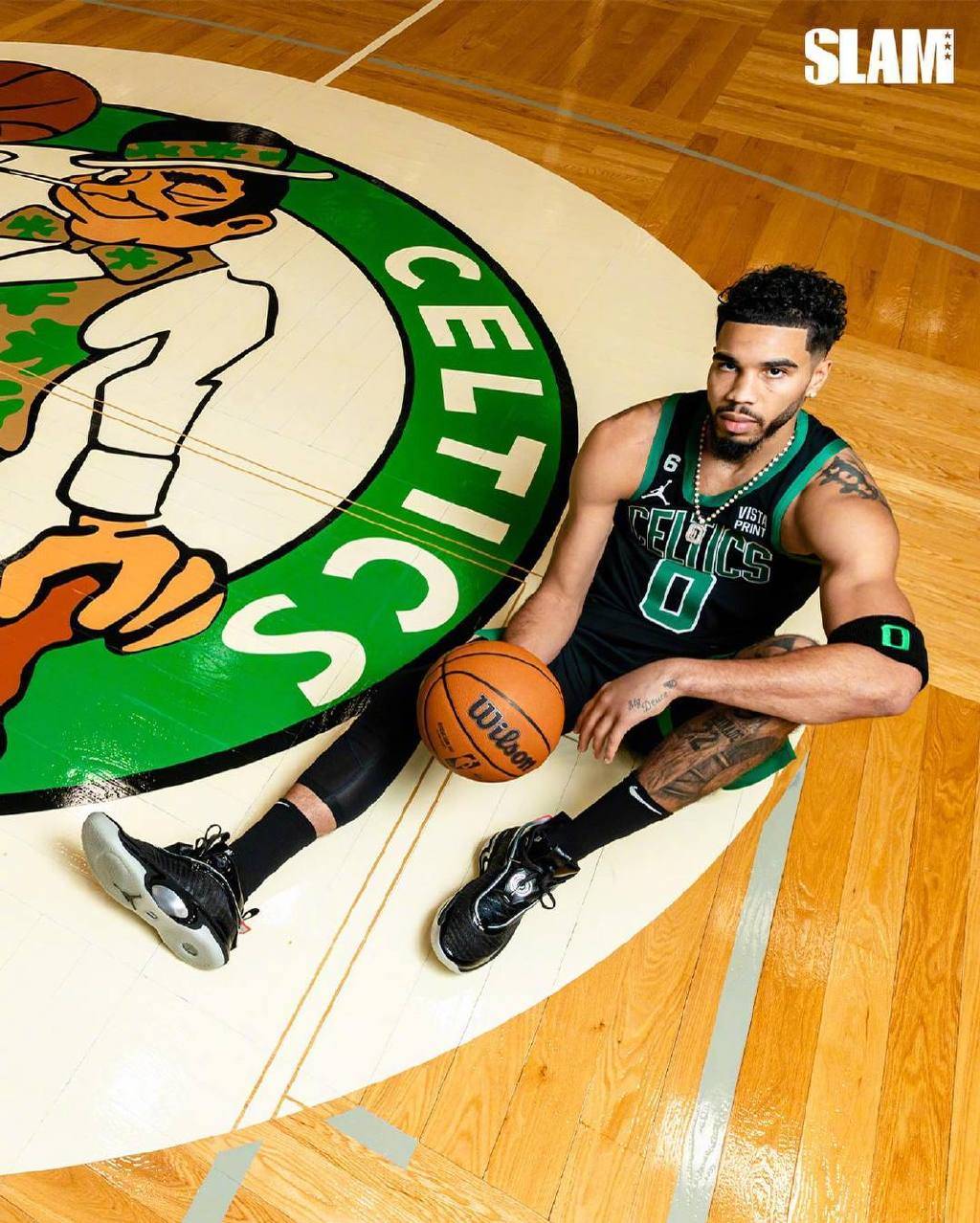 塔图姆本赛季表现亮眼在MVP榜单中稳居前十引发热议