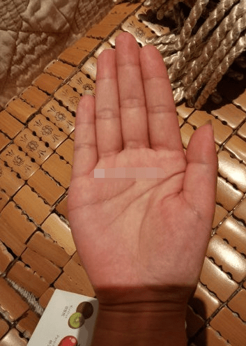 思维跳度大,处事犹豫不决,缺乏主见性,在感情上困扰_分叉_小指_事业