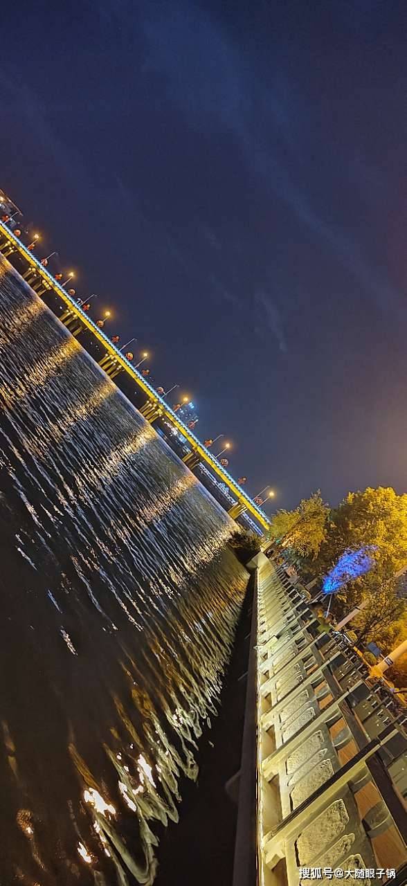 夜色下的随州白云湖绿道,还是别有一番风味_两岸_生态_滨湖