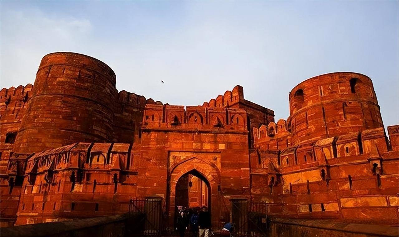 古印度首都-阿格拉堡,为何会再三上演篡位之战?