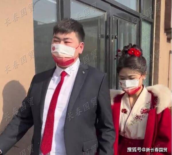 墨之文儿子墨小伟低调迎娶陈萌，婚礼现场独家曝光，仅邀请曲系亲属参与